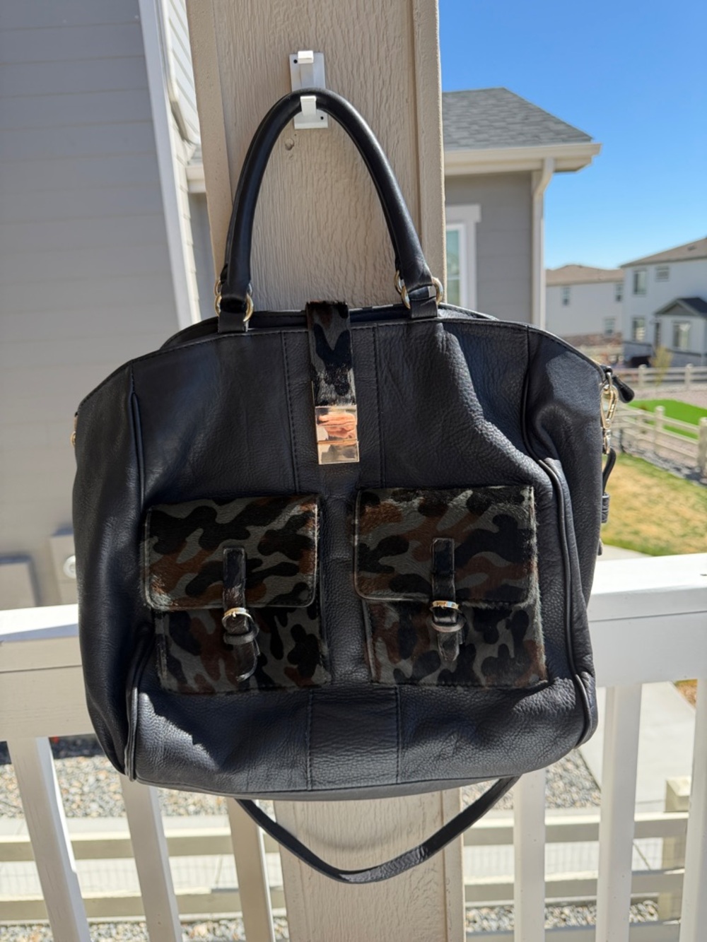 Via Repubblica Leather Tote In Black